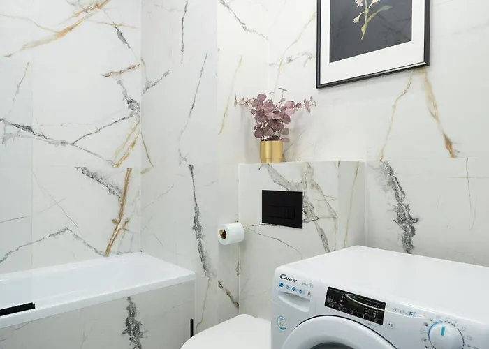 Kasprzaka Heights With A View شقة وارسو